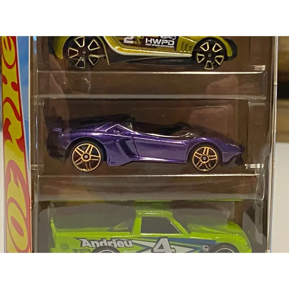 Hot Wheels' 3 Pack Circle Trucker 2 HWPD High Speed Enforcer Purple Car